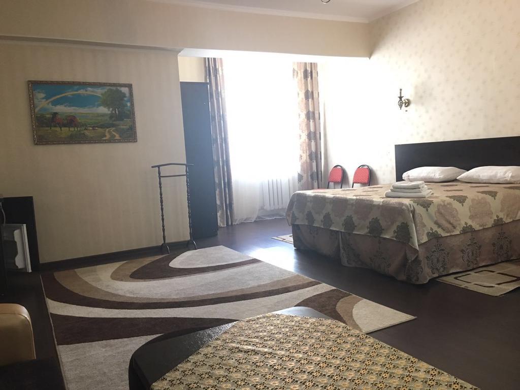 Home Hotel Astana 外观 照片